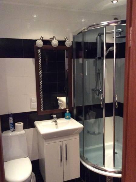 Apart Na Himnaziinoi Naberezhnii Apartment Kharkiv Bagian luar foto